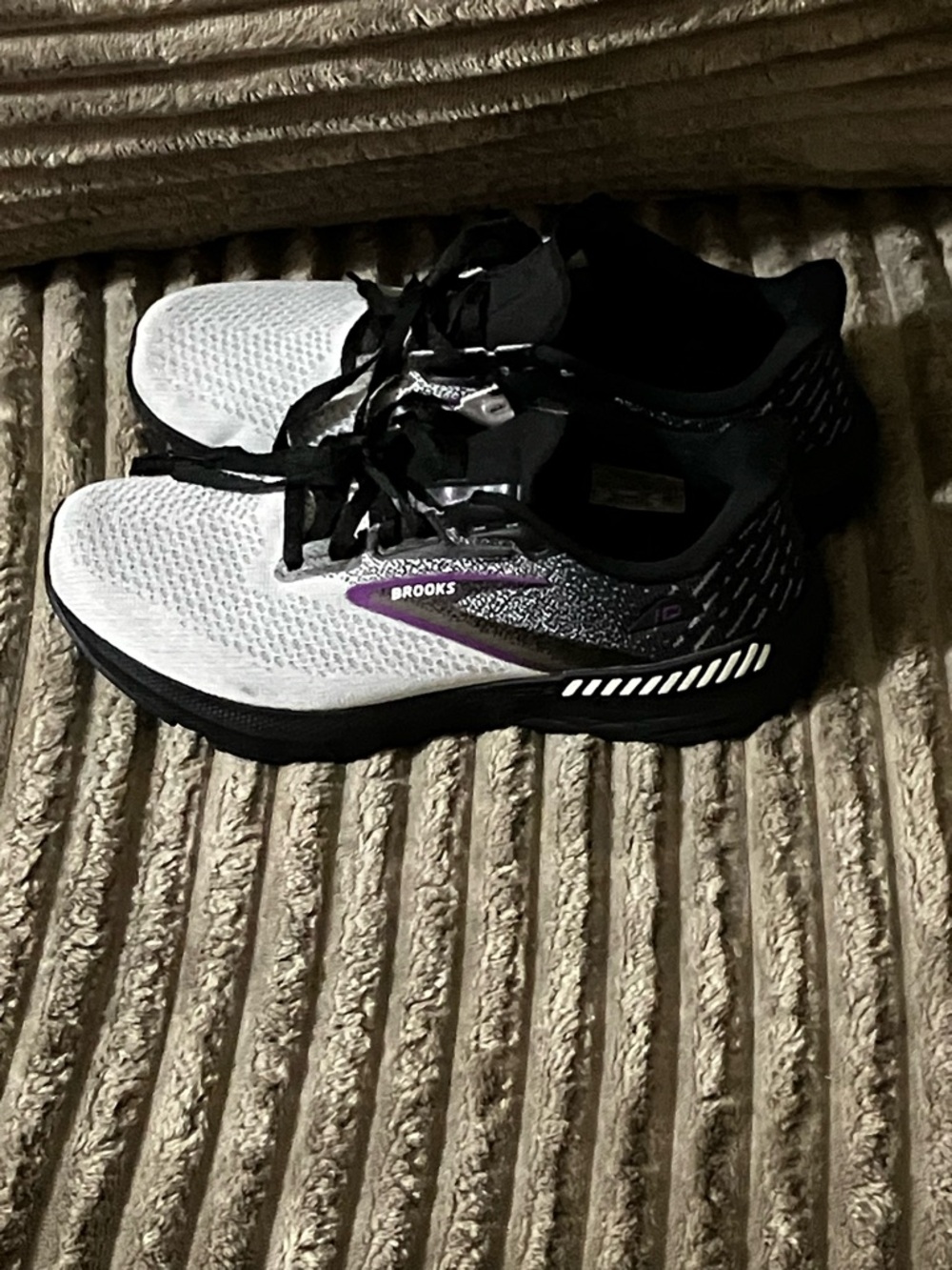 Brooks Women’s Launch GTS 10